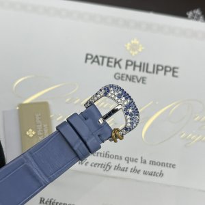 Patek Philippe Calatrava Mother of Pearl Sapphire 4899/901G-001